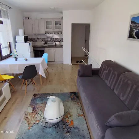 Apartamento Aivazovsky Park Anchialos H14 *
